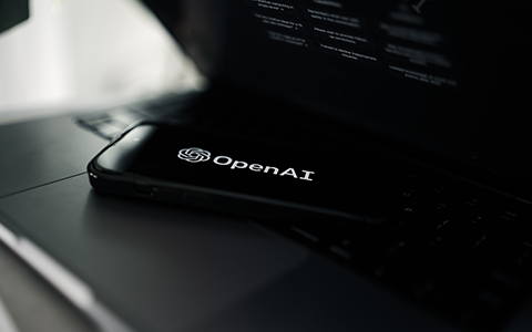 OpenAI 未来 12 个月收入有望超过 10 亿美元